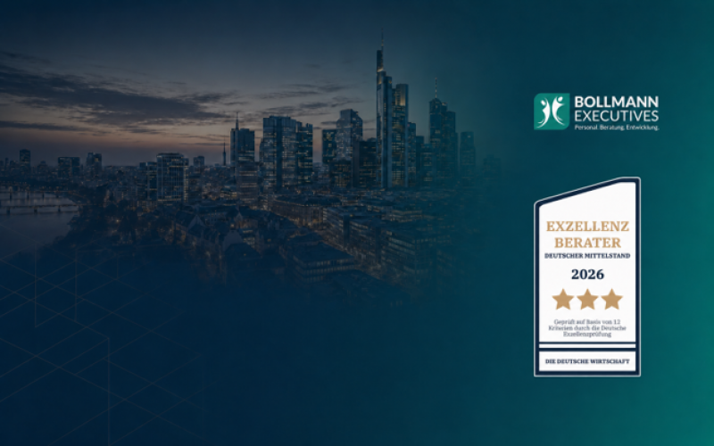 Zu sehen ist die Skyline einer Großstadt mit dem Logo der Management- und Personalberatung BOLLMANN EXECUTIVES und dem Siegel als Exzellenzberater Deutscher Mittelstand. Symbolisch für Die beste Personalberatung